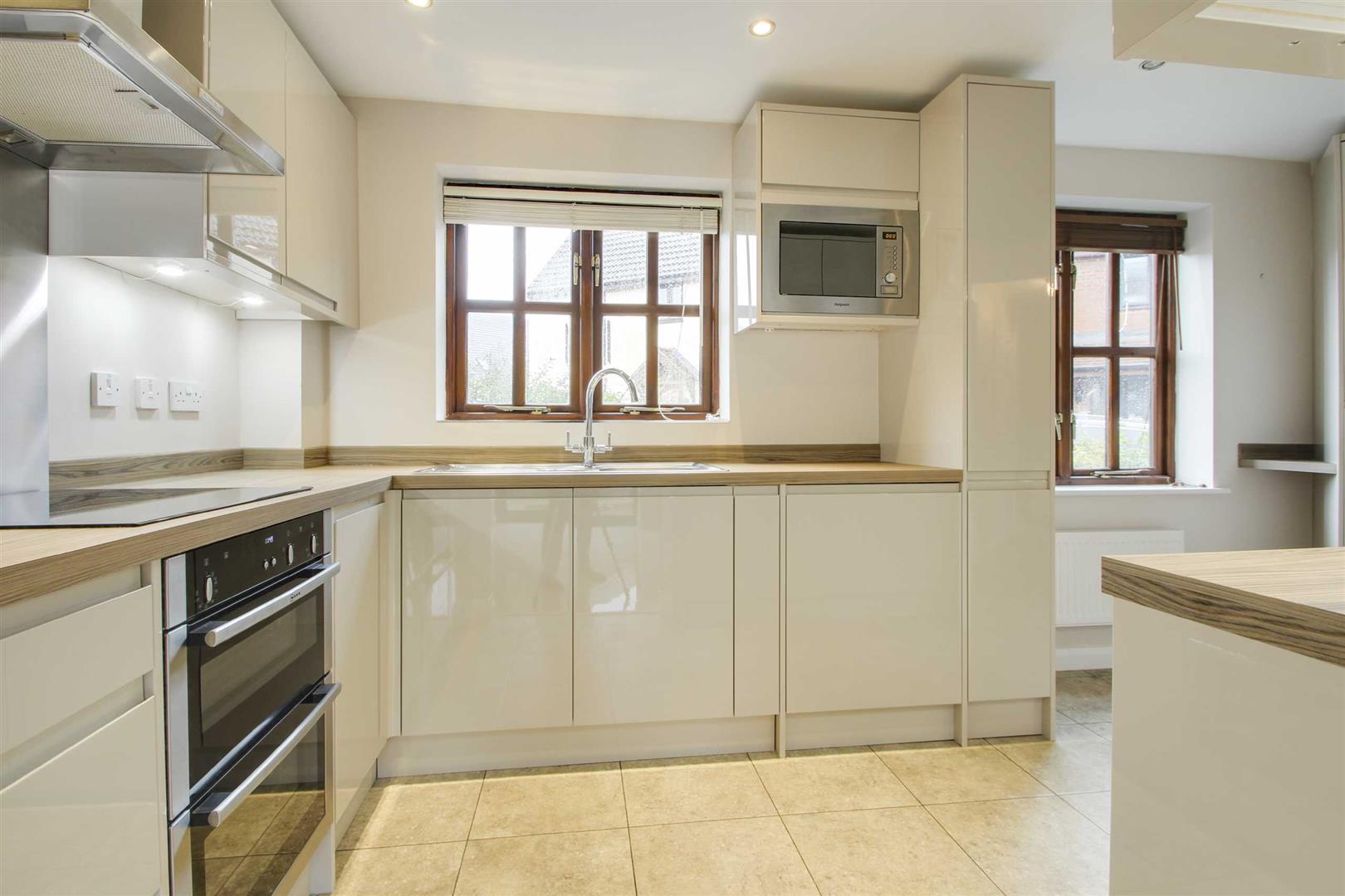 Edzell Crescent, Westcroft, Milton Keynes